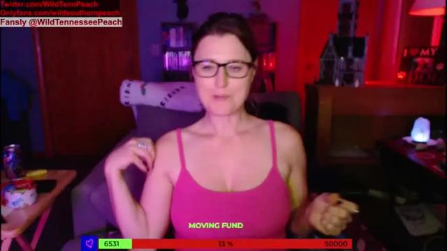 Image 6 of red_ivyxxx Stream on Chaturbate on 19 months ago