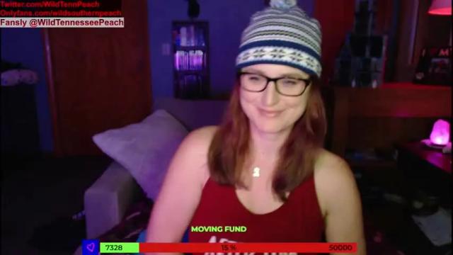 Image 2 of red_ivyxxx Stream on Chaturbate on 19 months ago
