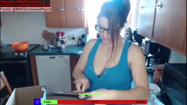 Image 2 of red_ivyxxx Stream on Chaturbate on 19 months ago