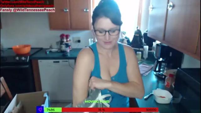 Image 4 of red_ivyxxx Stream on Chaturbate on 19 months ago