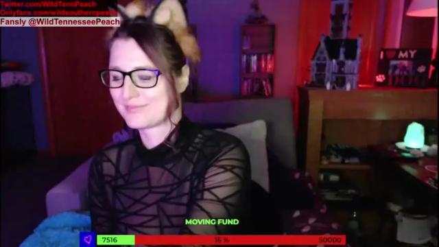 Image 3 of red_ivyxxx Stream on Chaturbate on 19 months ago