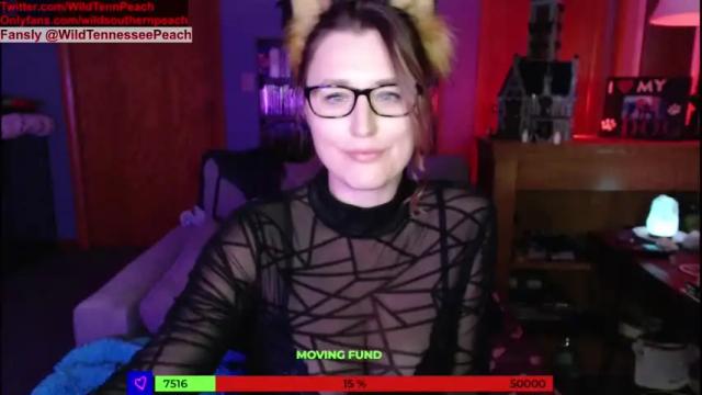 Image 4 of red_ivyxxx Stream on Chaturbate on 19 months ago