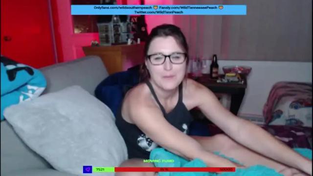 Image 2 of red_ivyxxx Stream on Chaturbate on 19 months ago