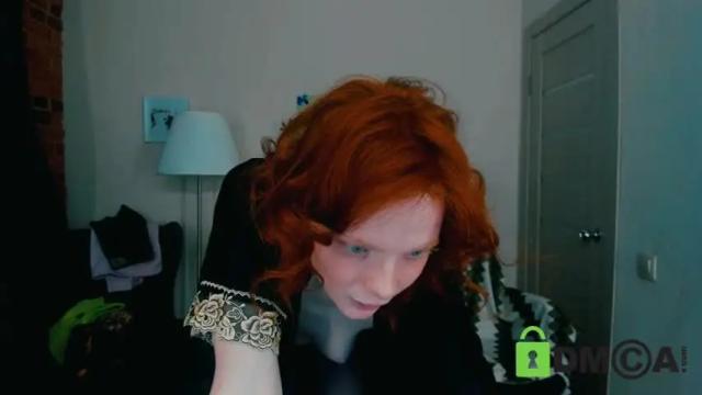 Image 2 of red_lisa Stream on Chaturbate on 15 months ago