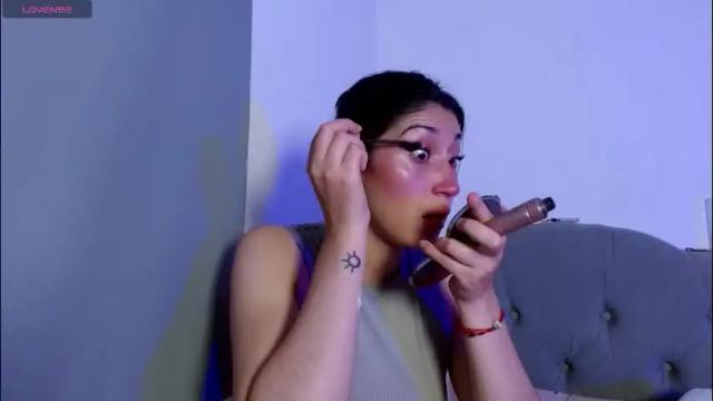 Image 3 of red_moonn Stream on Chaturbate on 2 months ago