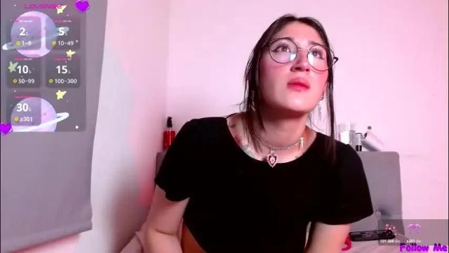 Image 3 of red_moonn Stream on Chaturbate on 1 month ago