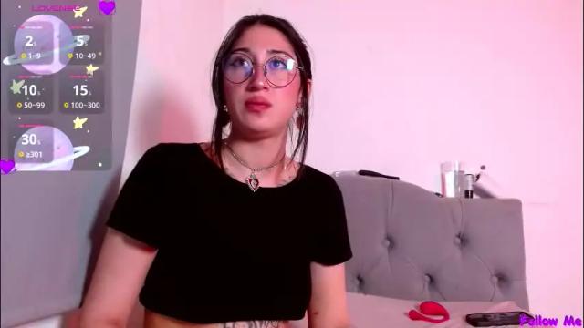 Image 4 of red_moonn Stream on Chaturbate on 1 month ago