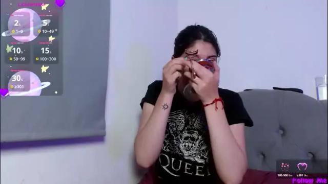 Image 2 of red_moonn Stream on Chaturbate on 1 month ago