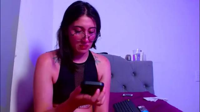 Image 7 of red_moonn Stream on Chaturbate on 1 month ago