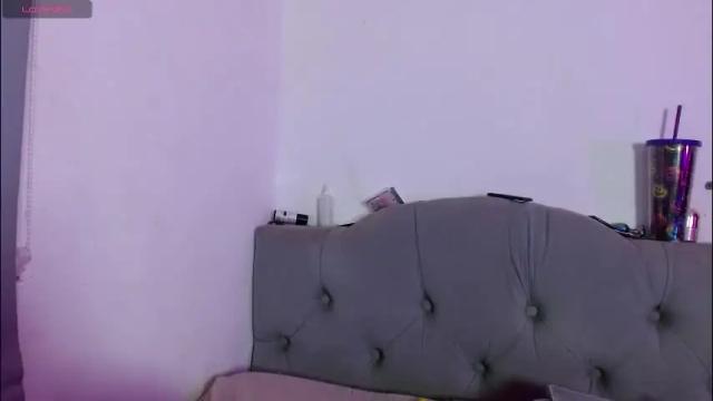 Image 7 of red_moonn Stream on Chaturbate on 6 days ago