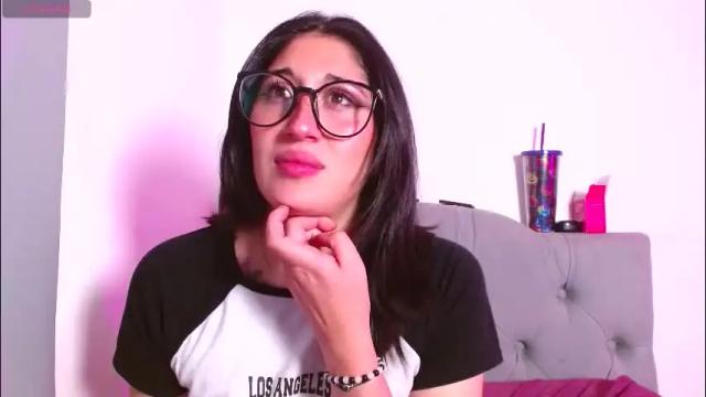 Image 3 of red_moonn Stream on Chaturbate on 1 month ago