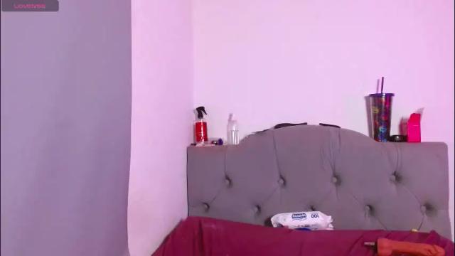 Image 6 of red_moonn Stream on Chaturbate on 1 month ago