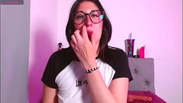 Image 7 of red_moonn Stream on Chaturbate on 1 month ago