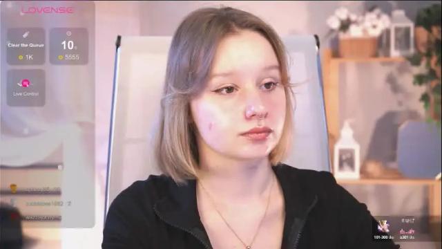 Image 10 of red_queeen Stream on Chaturbate on 4 months ago