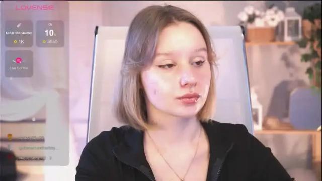 Image 12 of red_queeen Stream on Chaturbate on 4 months ago