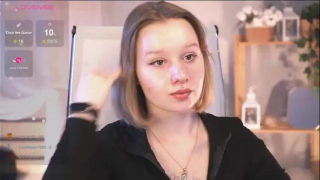 Image 7 of red_queeen Stream on Chaturbate on 4 months ago