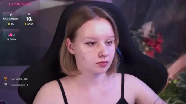 Thumbnail 2, red_queeen's Stream at Chaturbate, 4 months ago