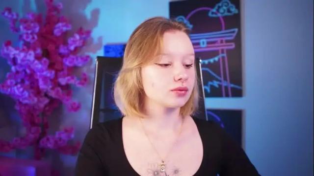 Thumbnail 1, red_queeen's Stream at Chaturbate, 4 months ago