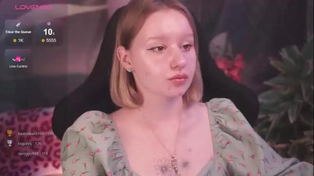 Thumbnail 3, red_queeen's Stream at Chaturbate, 3 months ago