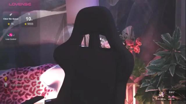 Image 11 of red_queeen Stream on Chaturbate on 3 months ago