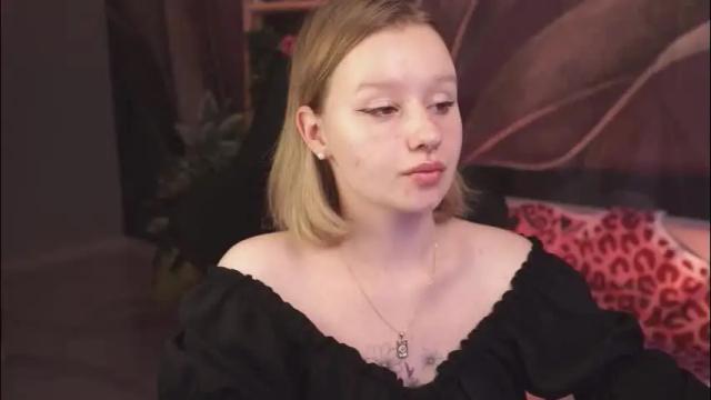Image 4 of red_queeen Stream on Chaturbate on 3 months ago