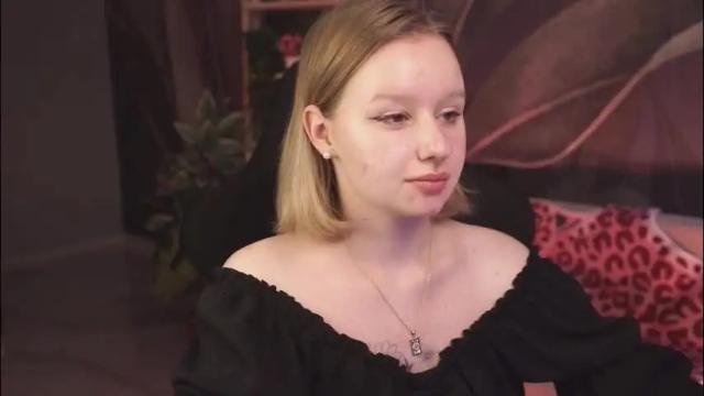 Image 7 of red_queeen Stream on Chaturbate on 3 months ago