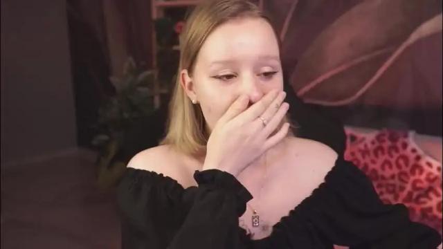 Image 8 of red_queeen Stream on Chaturbate on 3 months ago