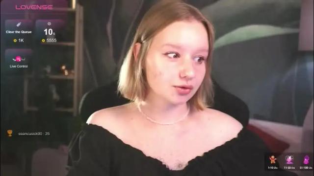 Image 7 of red_queeen Stream on Chaturbate on 3 months ago