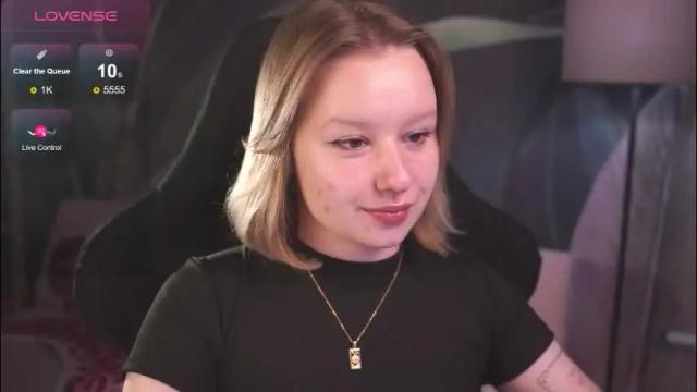 Thumbnail 2, red_queeen's Stream at Chaturbate, 2 months ago