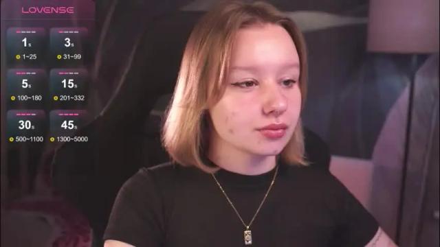 Thumbnail 3, red_queeen's Stream at Chaturbate, 2 months ago