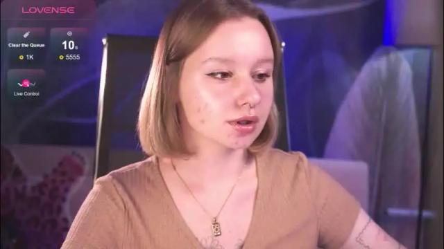 Image 12 of red_queeen Stream on Chaturbate on 2 months ago