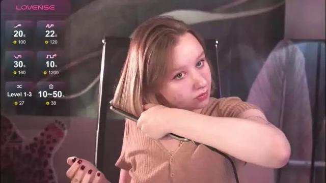 Image 8 of red_queeen Stream on Chaturbate on 2 months ago