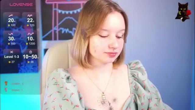 Image 2 of red_queeen Stream on Chaturbate on 2 months ago