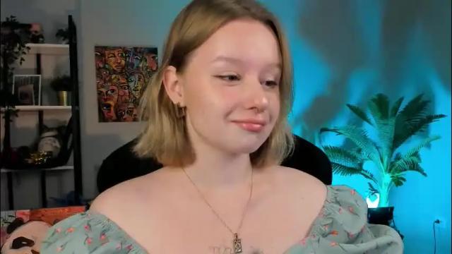 Image 6 of red_queeen Stream on Chaturbate on 1 month ago
