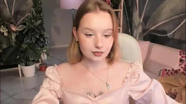 Thumbnail 1, red_queeen's Stream at Chaturbate, 1 month ago