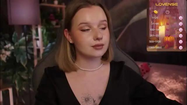 Image 12 of red_queeen Stream on Chaturbate on 8 days ago