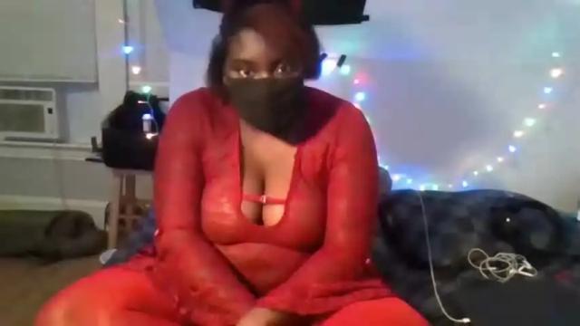 Image 10 of red_zeroaholic Stream on Chaturbate on 16 months ago