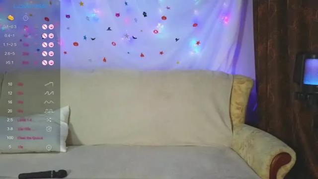 Image 2 of redangeell Stream on Chaturbate on 13 months ago