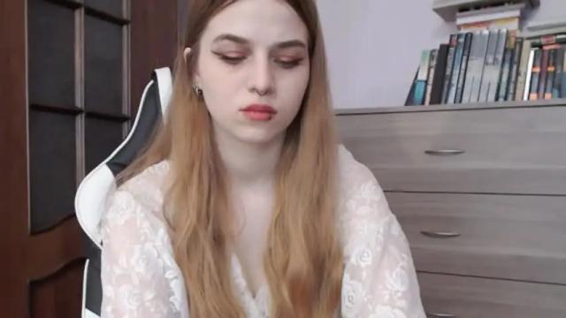 Image 7 of redhead_rabbit Stream on Chaturbate on 12 months ago