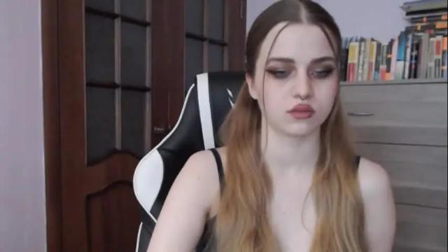 Image 3 of redhead_rabbit Stream on Chaturbate on 3 months ago