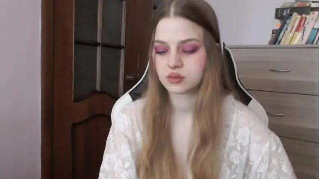 Image 4 of redhead_rabbit Stream on Chaturbate on 2 months ago