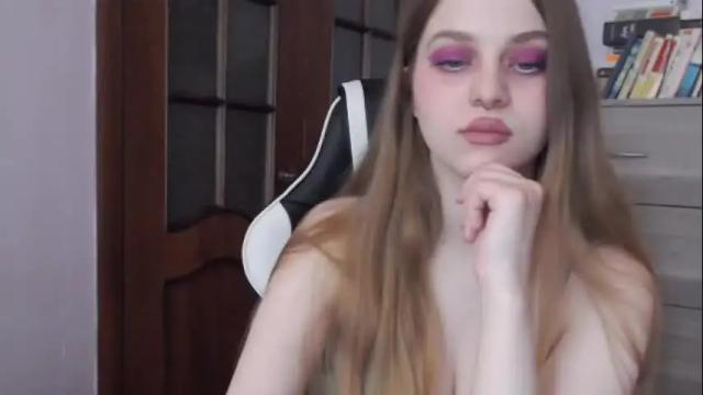 Image 8 of redhead_rabbit Stream on Chaturbate on 2 months ago