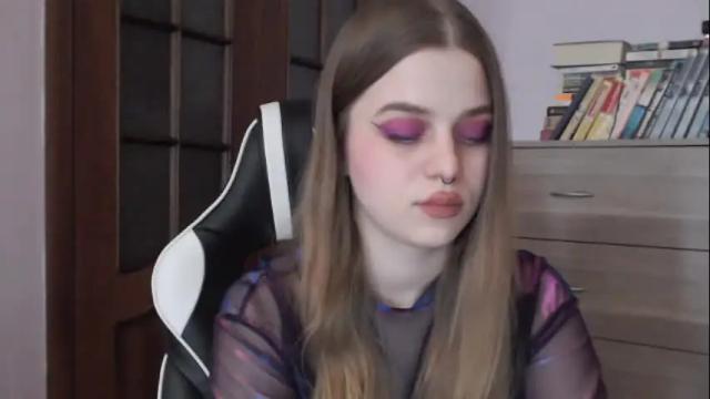 Image 8 of redhead_rabbit Stream on Chaturbate on 2 months ago
