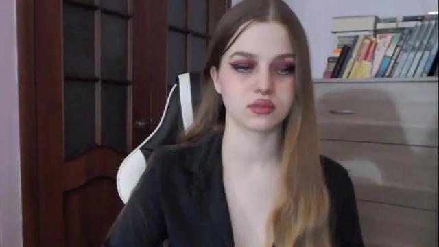 Image 7 of redhead_rabbit Stream on Chaturbate on 2 months ago