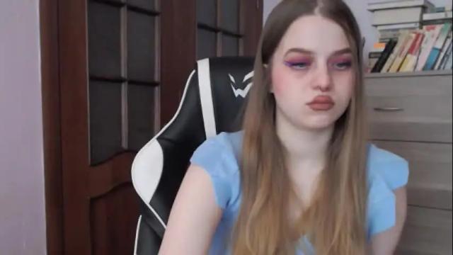 Image 6 of redhead_rabbit Stream on Chaturbate on 1 month ago
