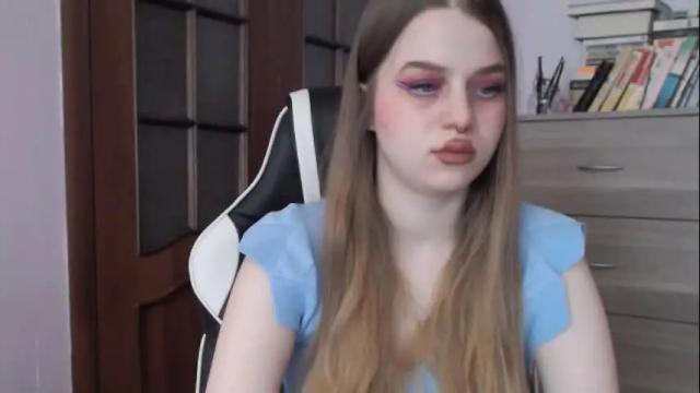 Image 7 of redhead_rabbit Stream on Chaturbate on 1 month ago