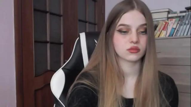 Image 10 of redhead_rabbit Stream on Chaturbate on 1 month ago