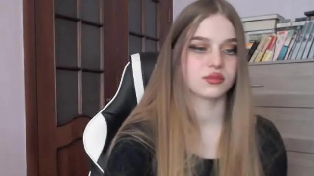 Image 11 of redhead_rabbit Stream on Chaturbate on 1 month ago