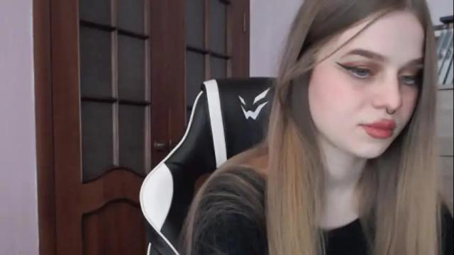 Image 3 of redhead_rabbit Stream on Chaturbate on 1 month ago