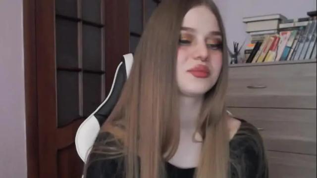 Image 7 of redhead_rabbit Stream on Chaturbate on 1 month ago